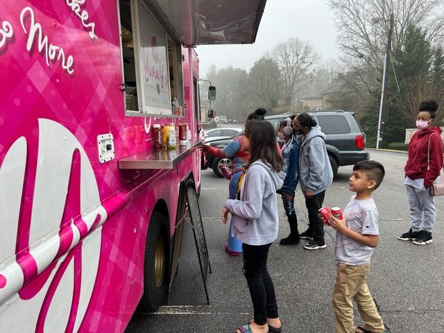 010522_MDJ_ActsofKindnessPart8_Yummy'sFunnelCakes2.jpeg